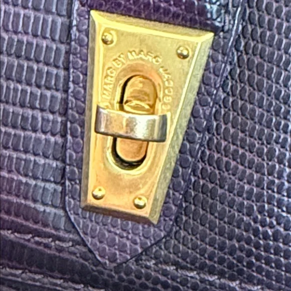 Marc By Marc Jacobs Lizard Embossed Color Purple Shoulder bag/ Crossbody Bag - Picture 3 of 17